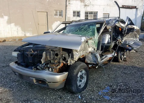 2002 Chevrolet Blazer из США, поврежденный, VIN 1GNDT13WX2K135046